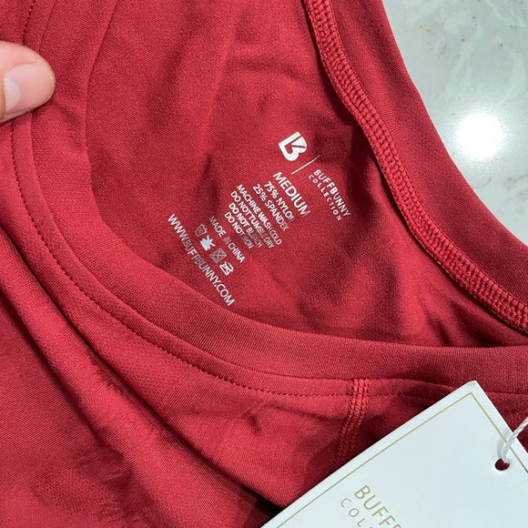 Buff Bunny crop top - Picture 2 of 3